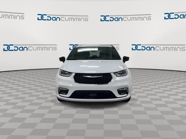 2026 Chrysler Pacifica Select 2026 Chrysler Pacifica Select