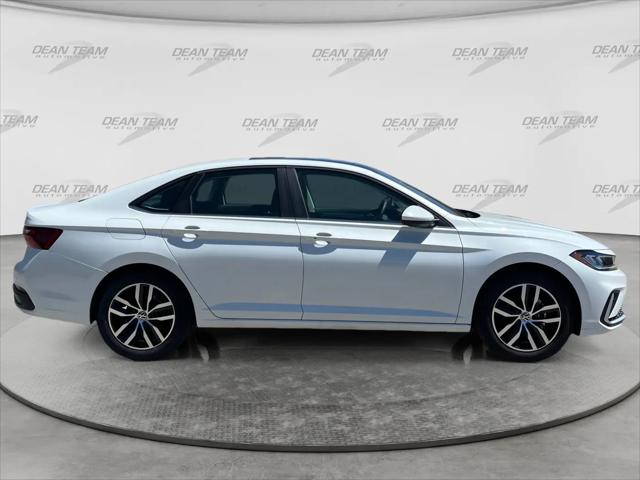 2025 Volkswagen Jetta 1.5T SE