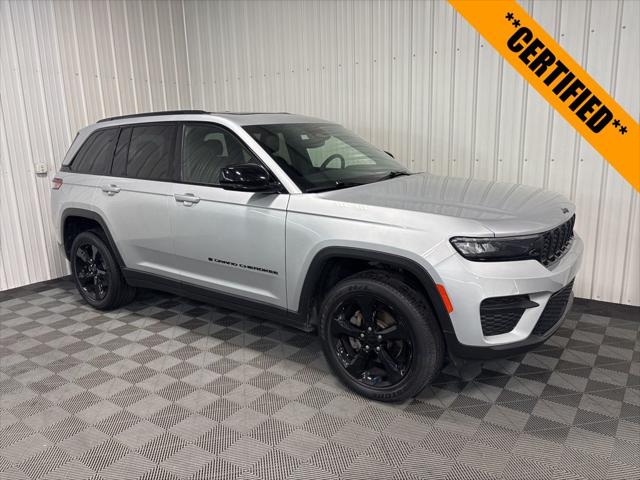 2022 Jeep Grand Cherokee Altitude 4x4