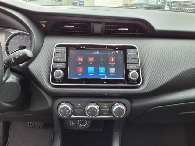 2025 Nissan Kicks S