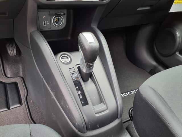 2025 Nissan Kicks S