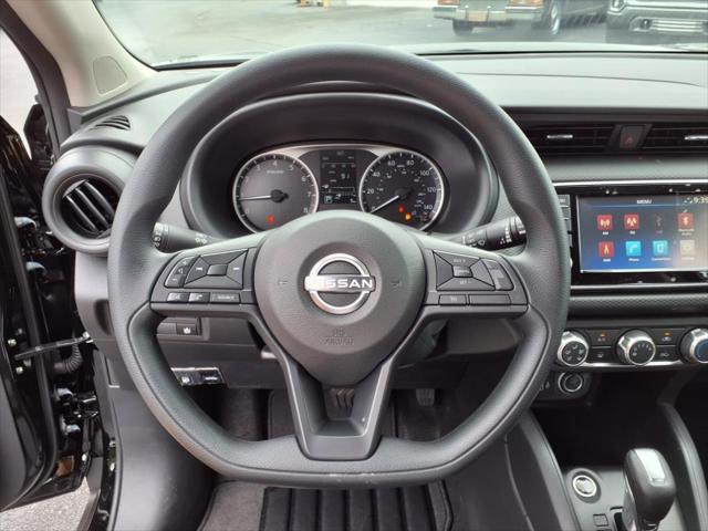 2025 Nissan Kicks S