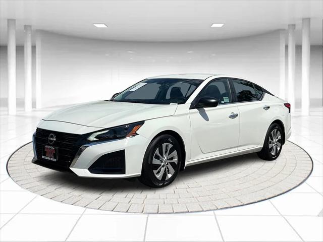 2025 Nissan Altima S FWD