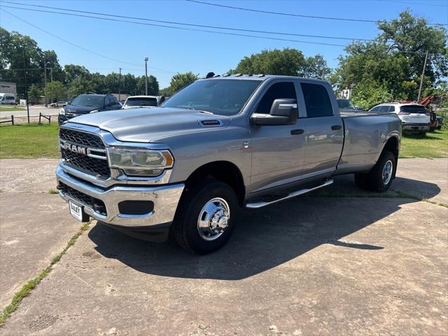 2023 RAM 3500 Tradesman Crew Cab 4x4 8 Box