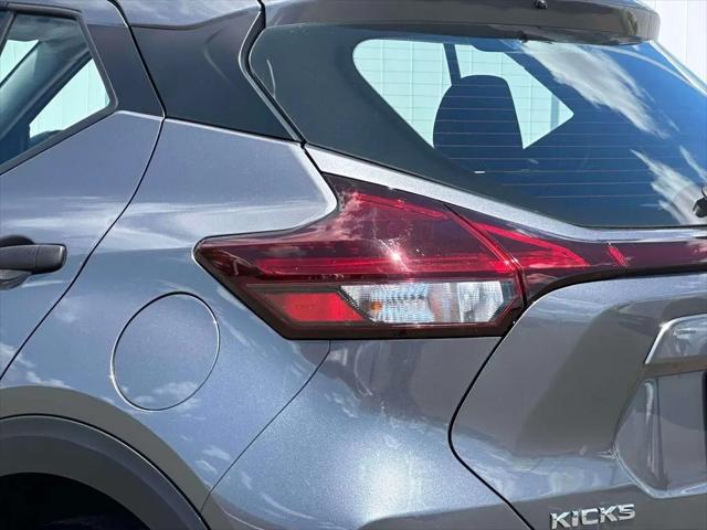 2024 Nissan Kicks S Xtronic CVT