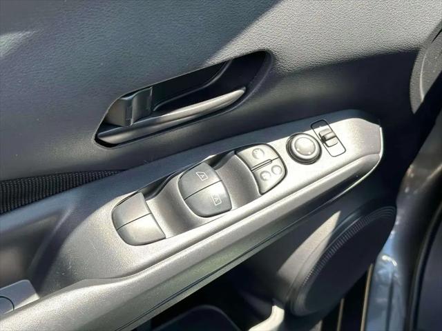 2024 Nissan Kicks S Xtronic CVT
