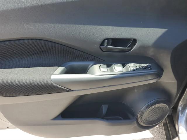 2025 Nissan Kicks S