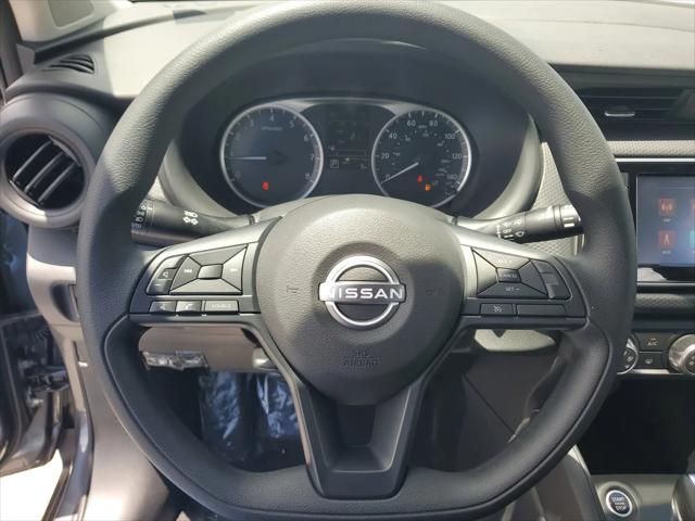 2025 Nissan Kicks S