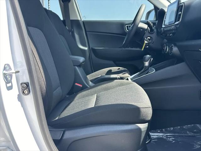 2025 Hyundai Venue SE