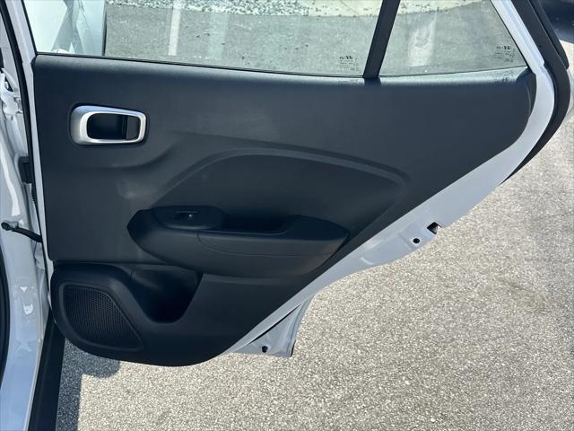 2025 Hyundai Venue SE