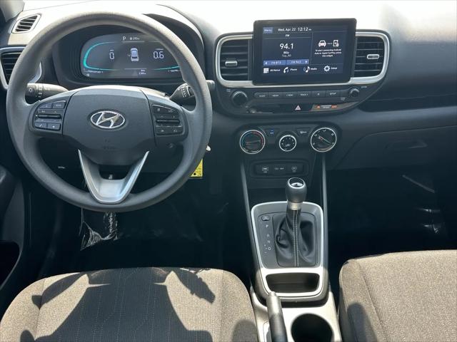 2025 Hyundai Venue SE