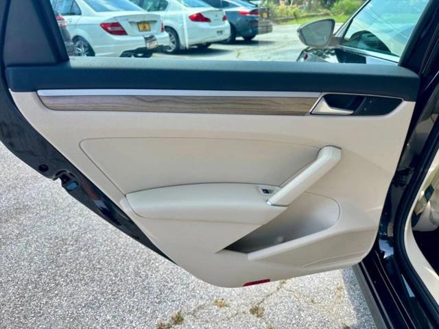 2016 Volkswagen Passat 1.8T SE