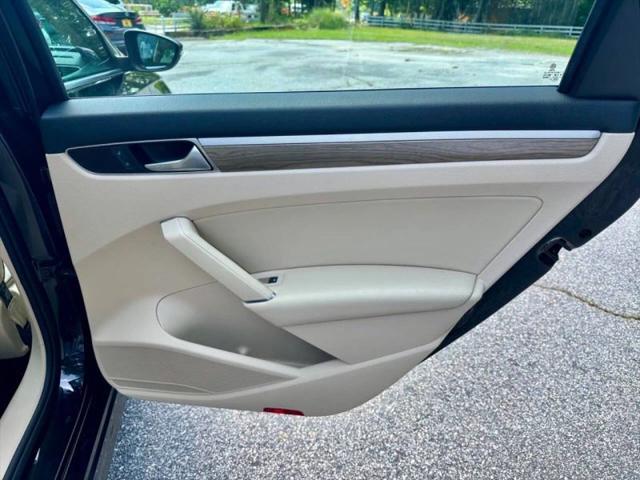 2016 Volkswagen Passat 1.8T SE