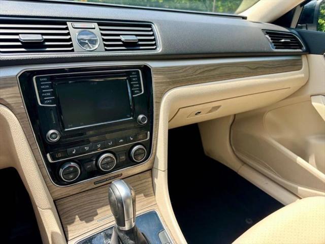 2016 Volkswagen Passat 1.8T SE