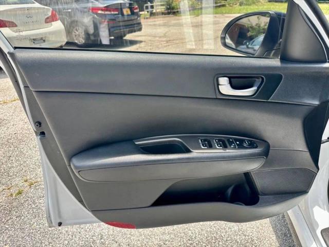 2020 Kia Optima SE