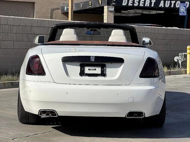 2016 Rolls-Royce Dawn Base