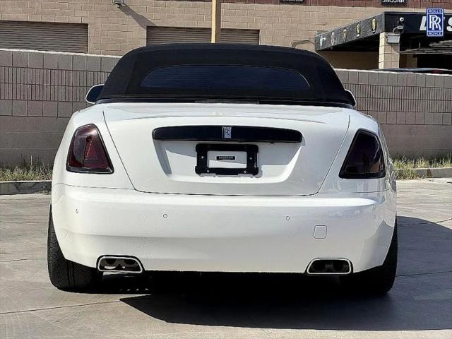 2016 Rolls-Royce Dawn Base