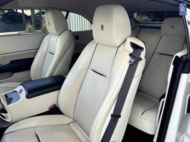 2016 Rolls-Royce Dawn Base