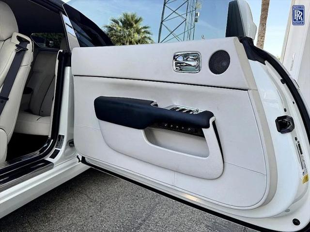 2016 Rolls-Royce Dawn Base