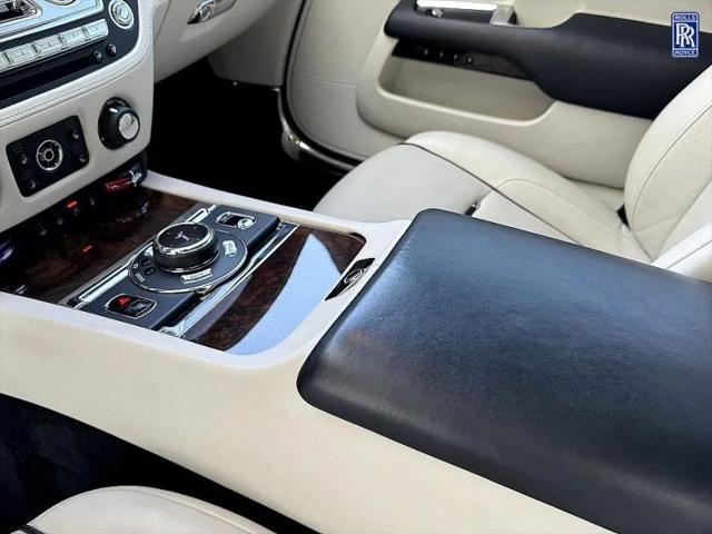 2016 Rolls-Royce Dawn Base