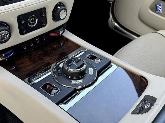 2016 Rolls-Royce Dawn Base