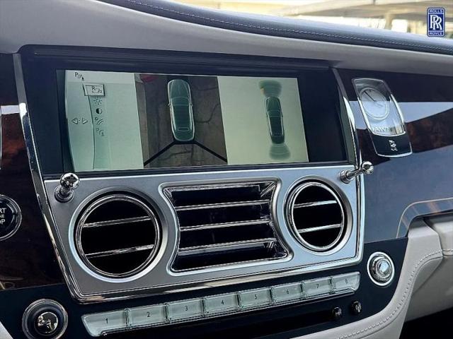2016 Rolls-Royce Dawn Base