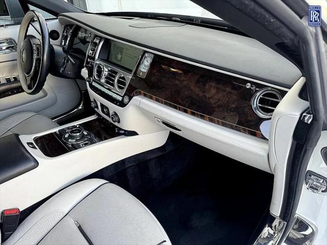 2016 Rolls-Royce Dawn Base