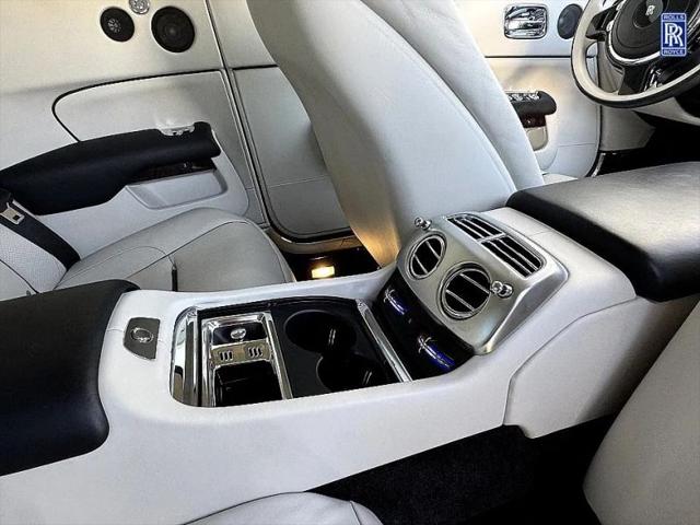2016 Rolls-Royce Dawn Base