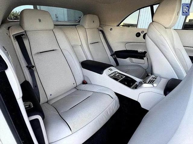 2016 Rolls-Royce Dawn Base
