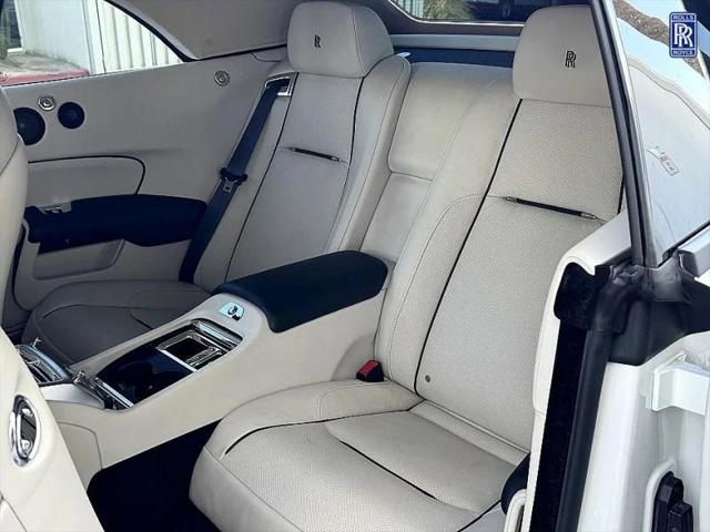 2016 Rolls-Royce Dawn Base
