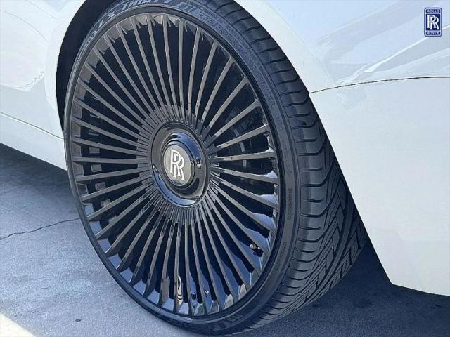 2016 Rolls-Royce Dawn Base