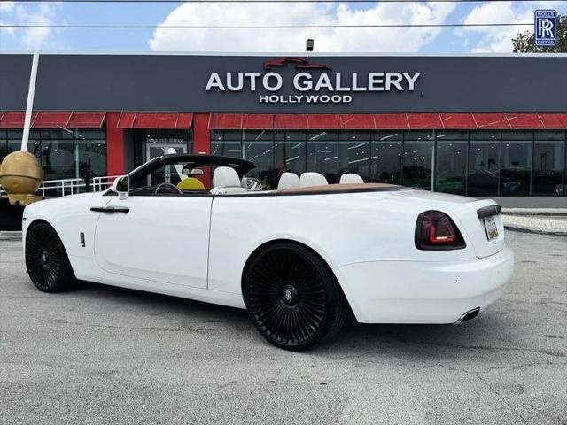 2016 Rolls-Royce Dawn Base