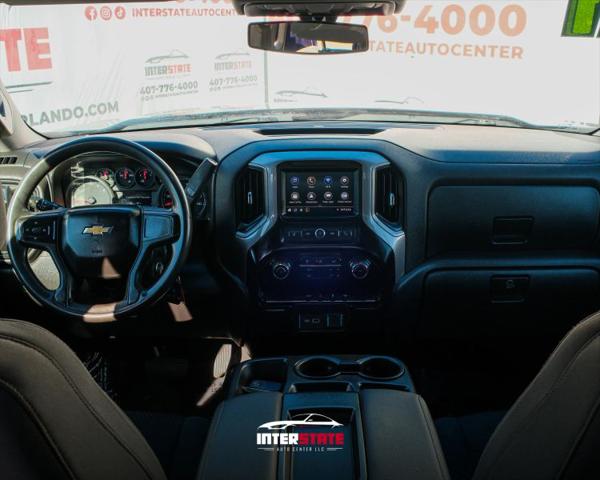 2021 Chevrolet Silverado 1500 2WD Crew Cab Short Bed Custom