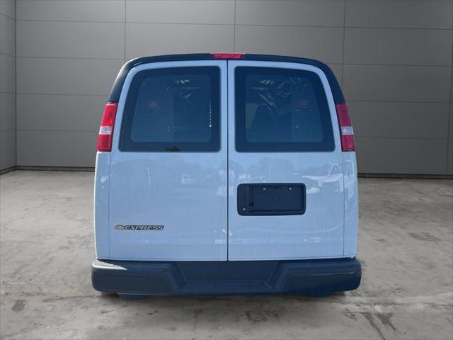 2025 Chevrolet Express Cargo Van RWD 2500 Regular Wheelbase WT