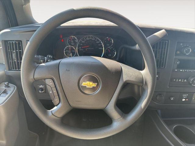 2025 Chevrolet Express Cargo Van RWD 2500 Regular Wheelbase WT