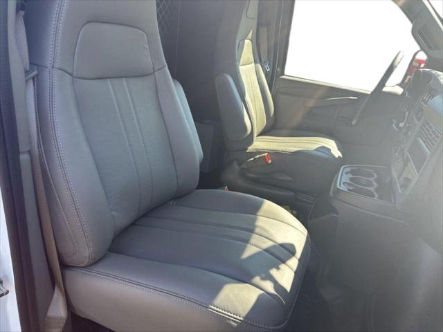 2025 Chevrolet Express Cargo Van RWD 2500 Regular Wheelbase WT