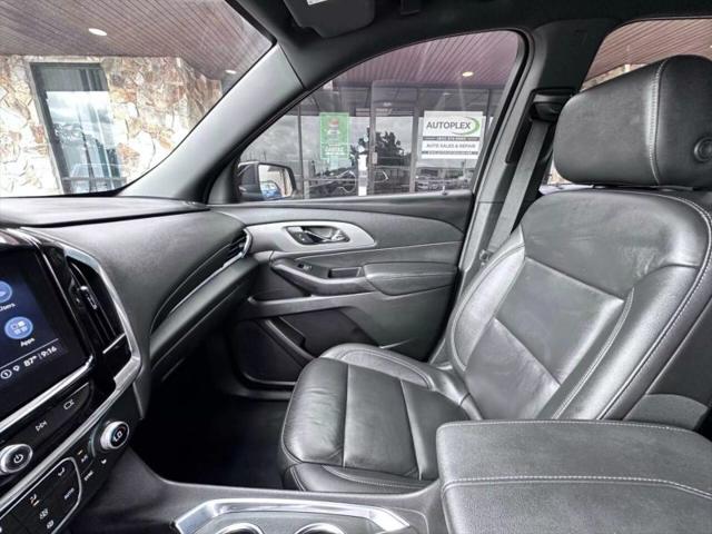 2023 Chevrolet Traverse FWD LT Leather