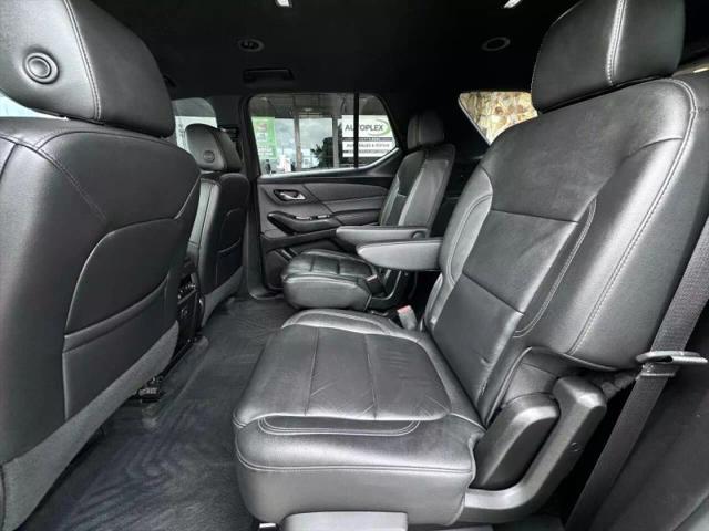 2023 Chevrolet Traverse FWD LT Leather