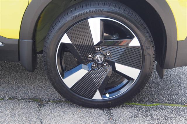 2025 Nissan Kicks SR FWD
