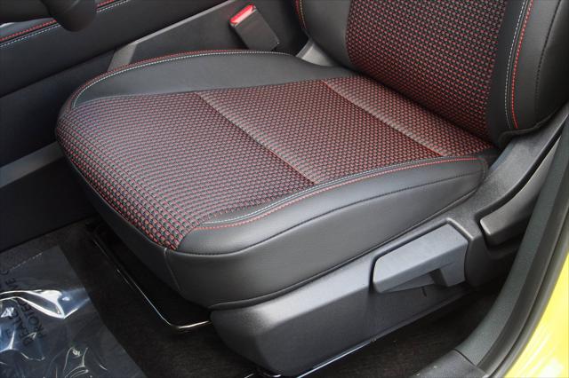 2025 Nissan Kicks SR FWD