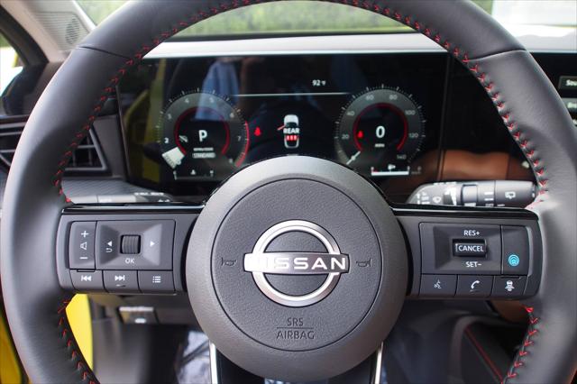 2025 Nissan Kicks SR FWD