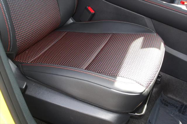 2025 Nissan Kicks SR FWD