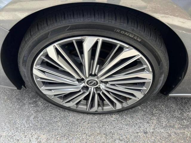 2023 Nissan Altima SL FWD