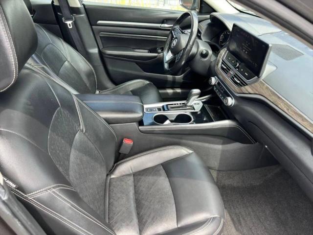 2023 Nissan Altima SL FWD