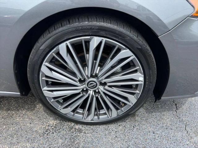 2023 Nissan Altima SL FWD