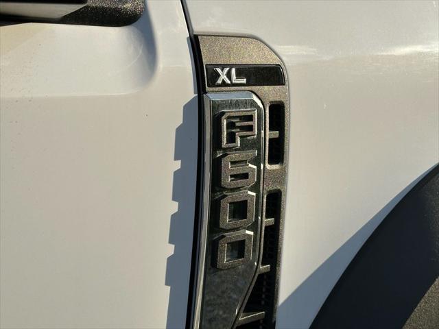 2025 Ford 600 XL