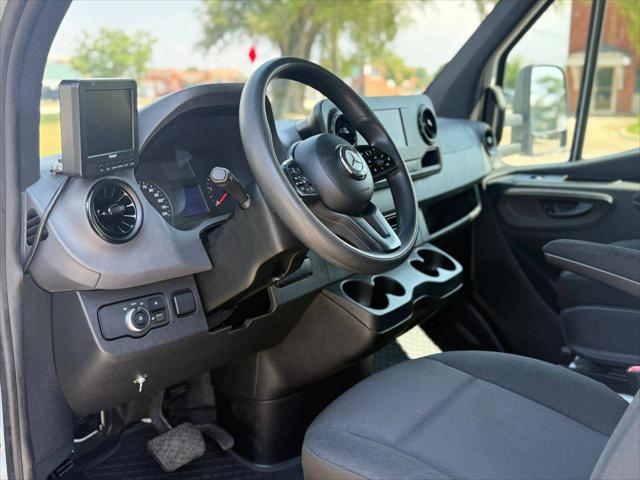 2019 Freightliner Sprinter Standard Roof V6