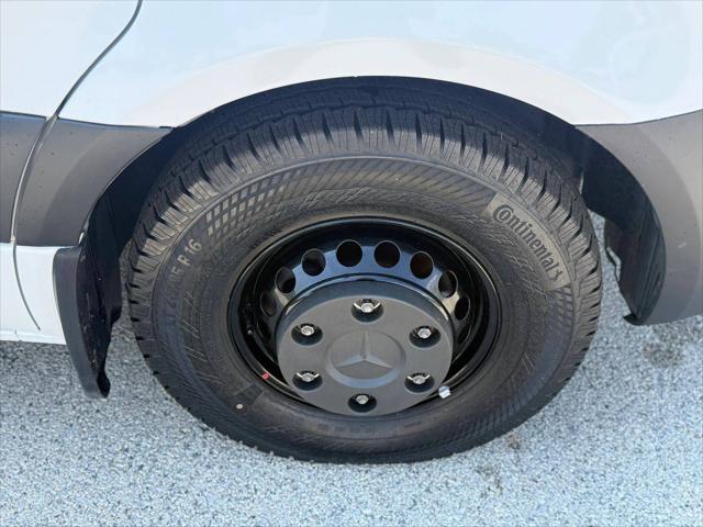 2019 Freightliner Sprinter Standard Roof V6