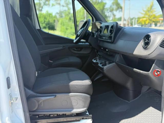 2019 Freightliner Sprinter Standard Roof V6