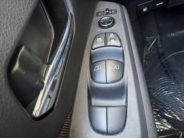 2023 Nissan Kicks SR Xtronic CVT
